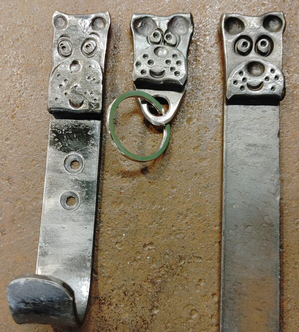 Make a Bulldog Face Keychain or Hook